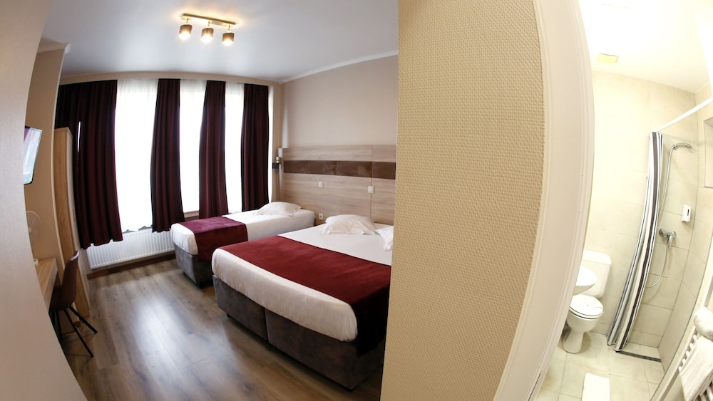 Standard Triple Room - Photo 3