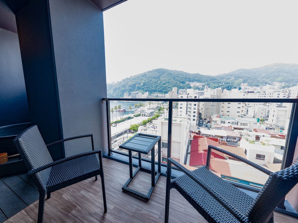 Western modern deluxe Japanese estern room with open-air bath, Non-Smoking - Photo 3