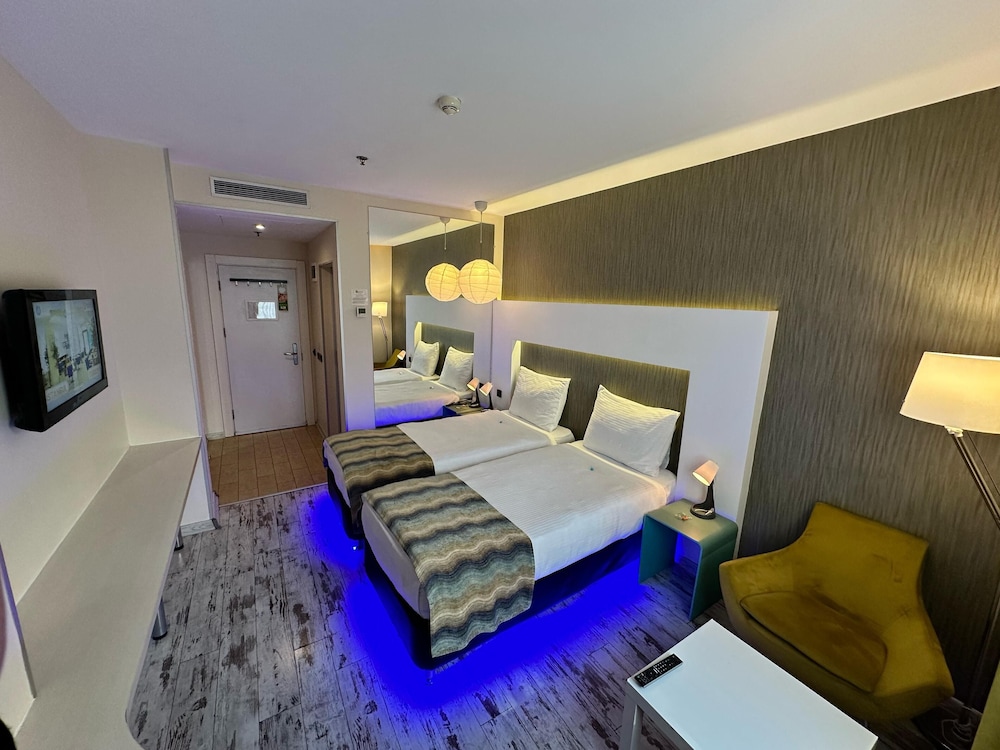 Standard Double Room with Extra Bed photo 2