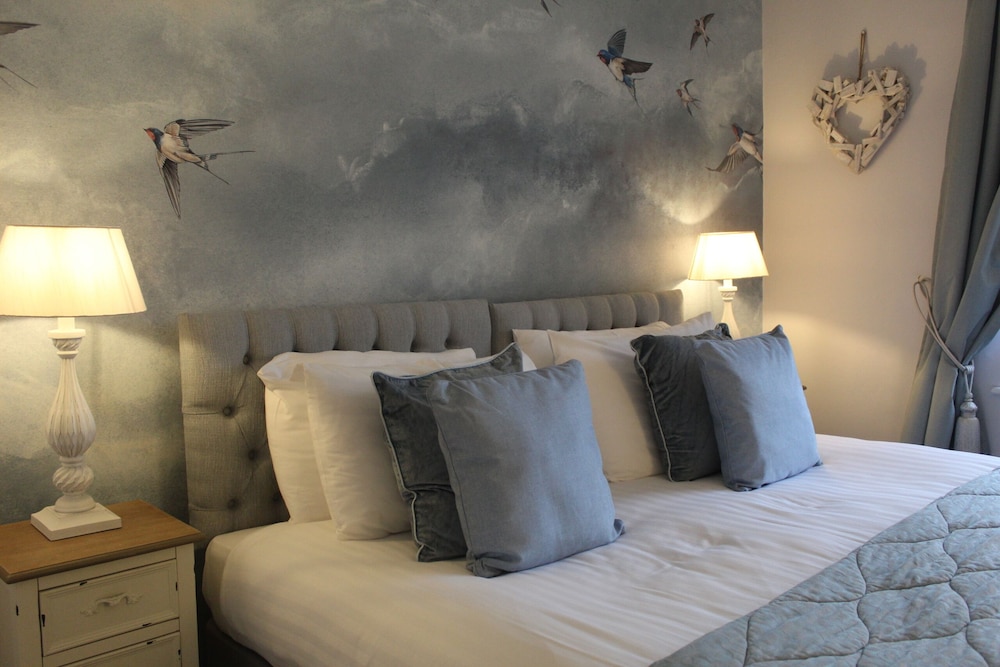 Double or Twin Room, Ensuite, Garden View (Room 7) photo 2