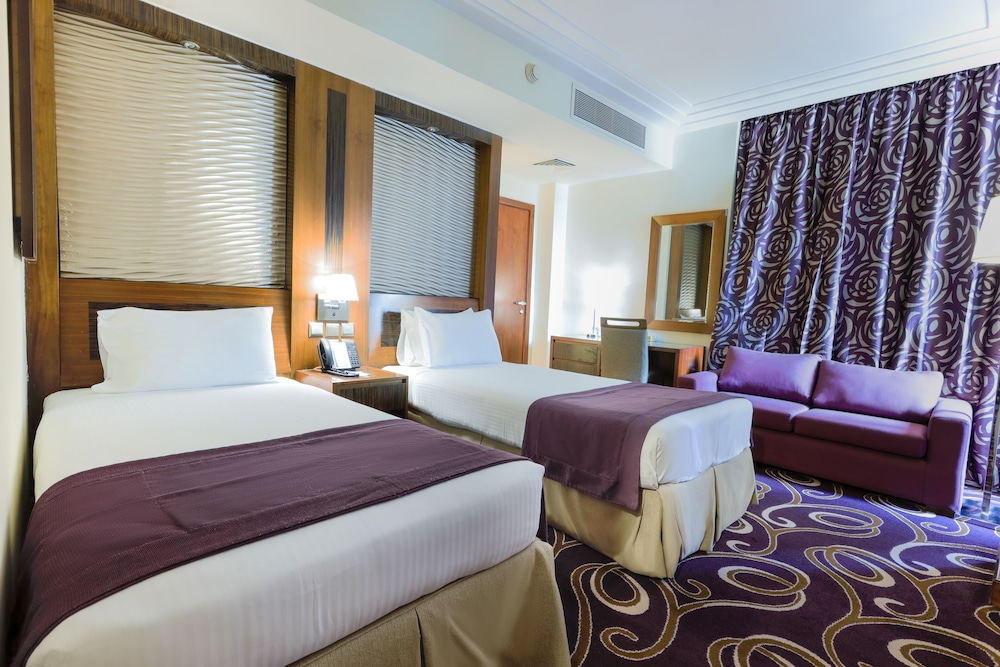 Executive Suite Haram View - Photo 1
