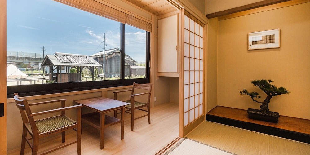 New Building Japanese Style Room, 4 Single Size Futon photo 1