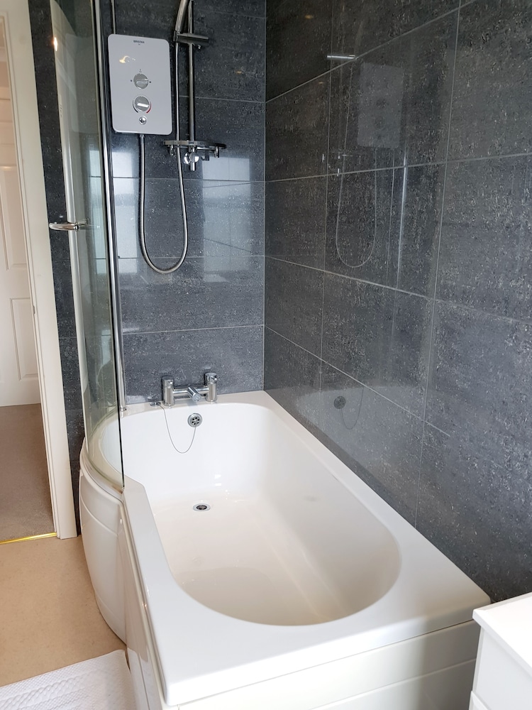 Quadruple Room, Ensuite - Photo 18