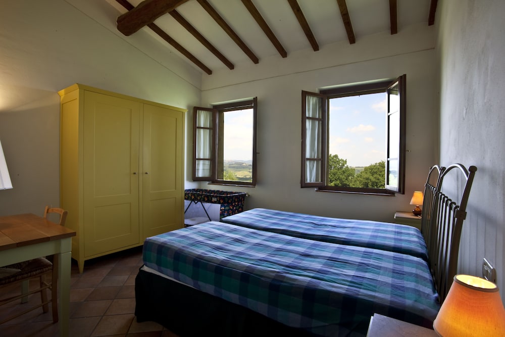Deluxe Apartment, 2 Bedrooms, Vineyard View, Tower photo 2