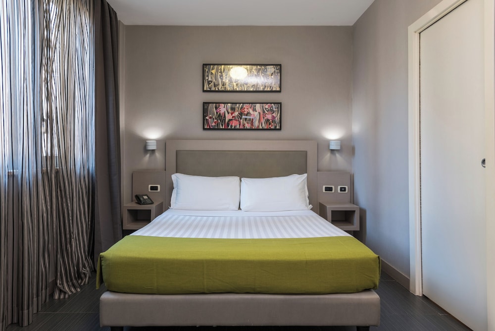 Standard Double Room photo 2