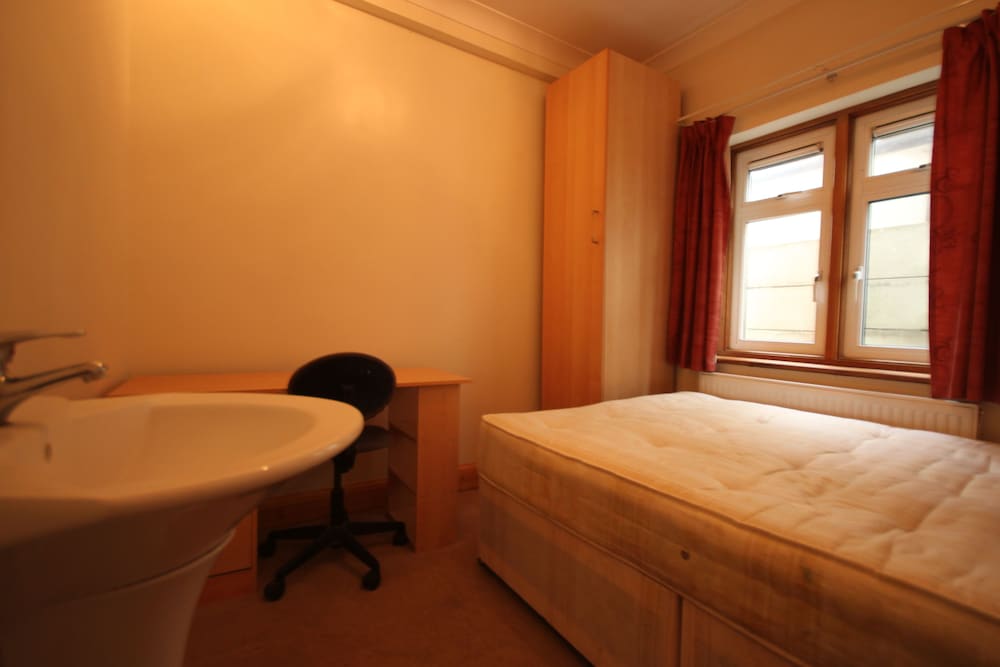 Economy Double Room photo 3