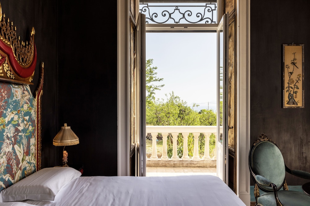 Signature Room photo 2