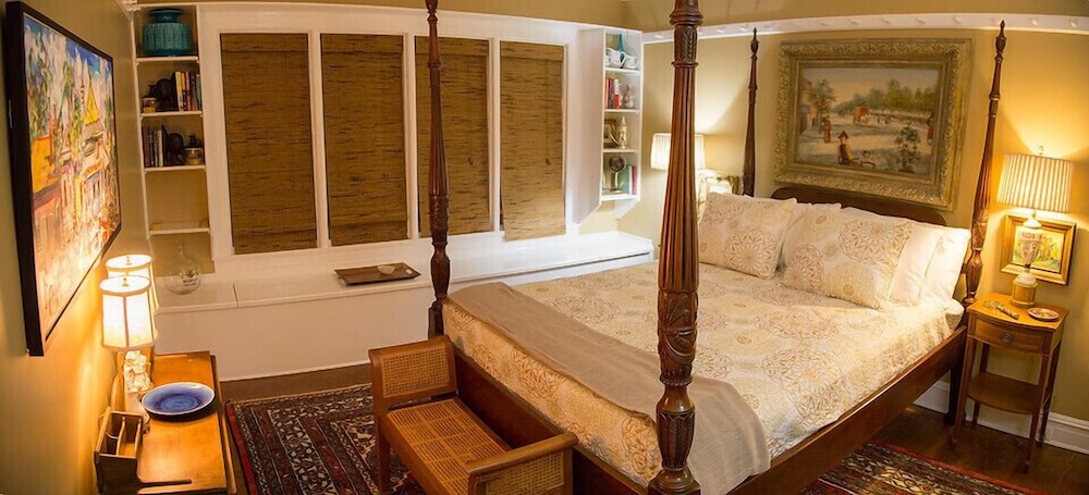 Comfort Room, 1 Queen Bed