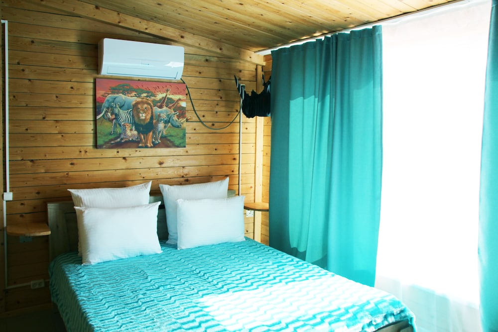 Family Room, Balcony photo 1