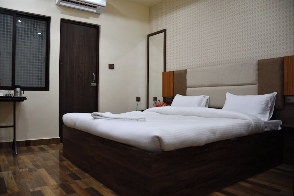Deluxe Double Room photo 2