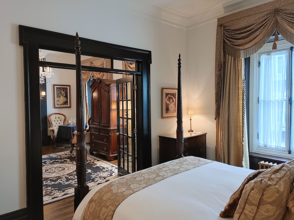 Exclusive Suite - 2nd floor, no elevator