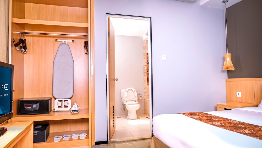 Suite, Multiple Beds - Photo 5
