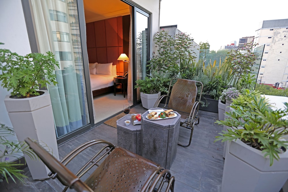 Executive Suite, Terrace - Photo 1