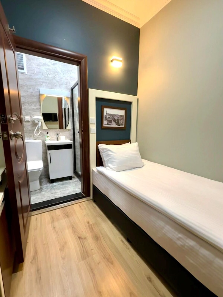 Economy Single Room