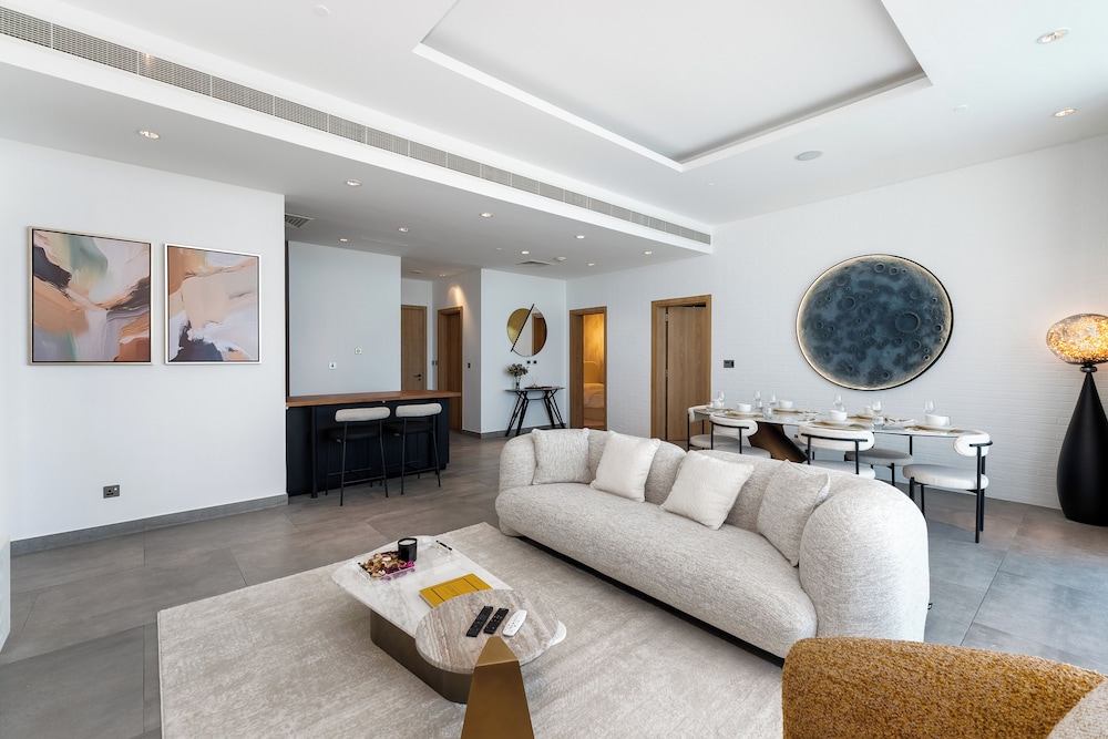 Grand Apartment, 3 Bedrooms, Harbor View photo 1