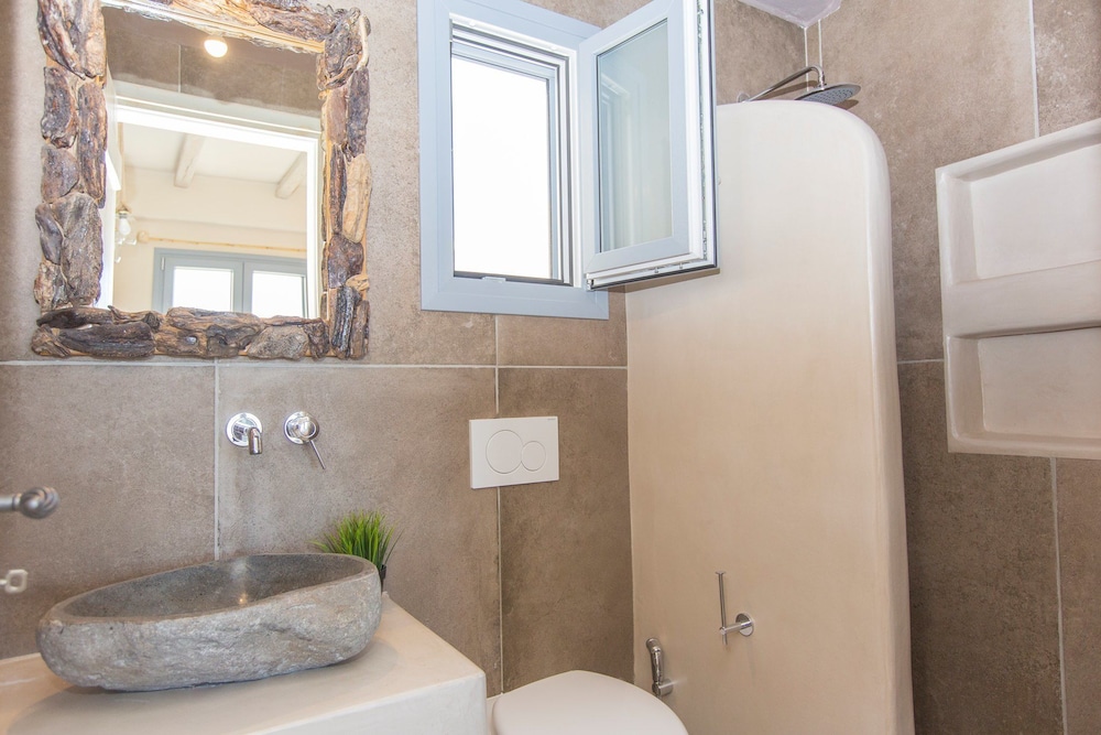 Deluxe Triple Room photo 2