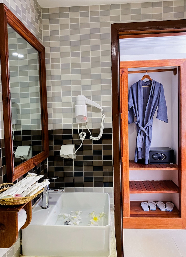 Deluxe Twin Room - Photo 24