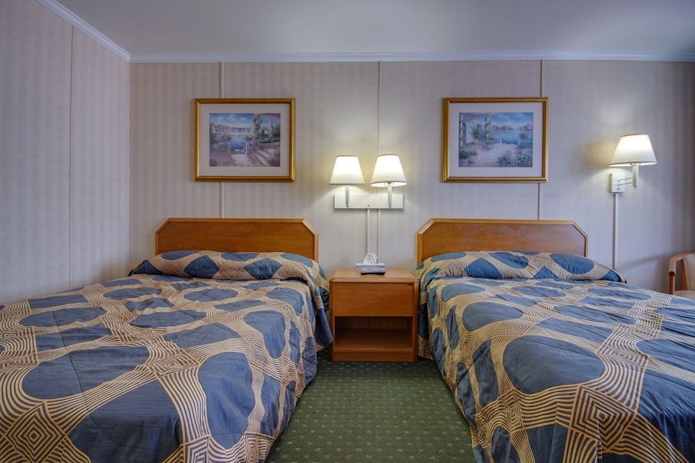 Accessible 2 Double Beds West Building photo 3