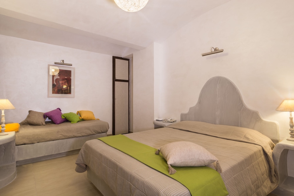Triple Room - Photo 7