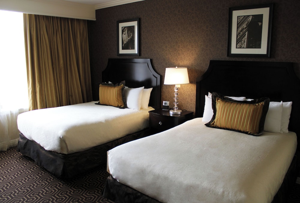 Executive Room, 2 Queen Beds, Non Smoking - Photo 1