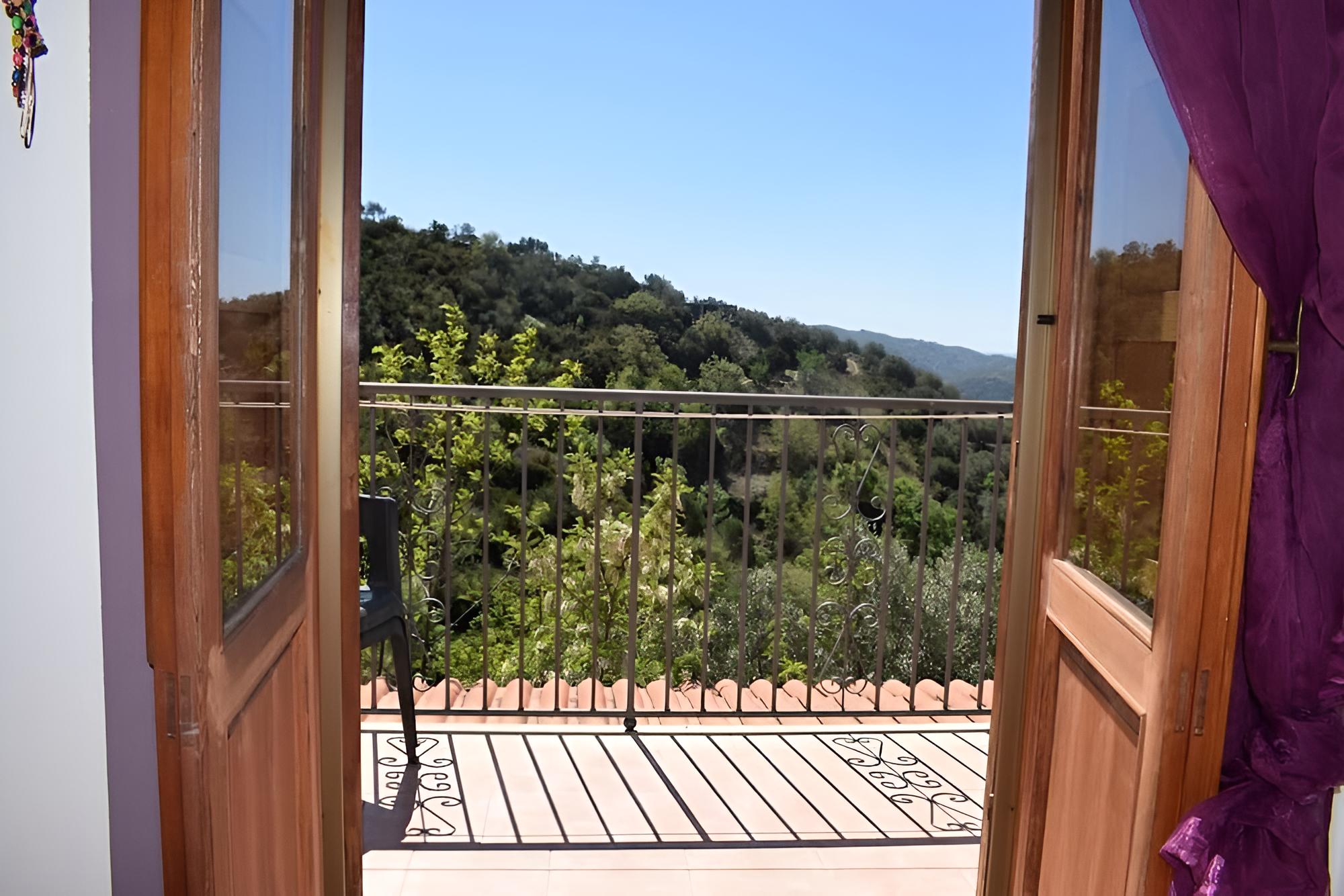 Deluxe Double Room, Balcony photo 2