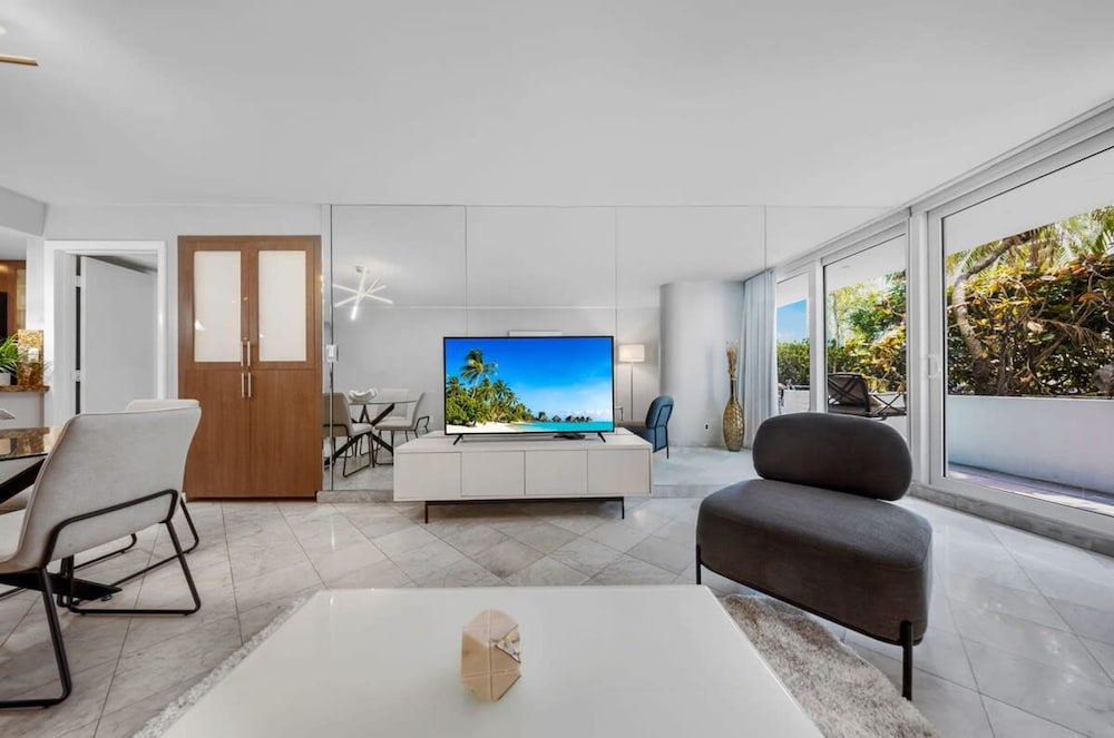Apartment photo 1