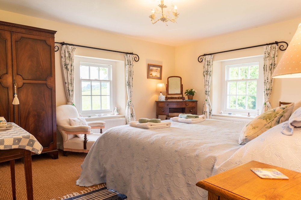 Double Room, Ensuite (The Farmhouse) photo 2