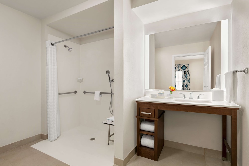 Suite, Accessible, Non Smoking - Photo 7