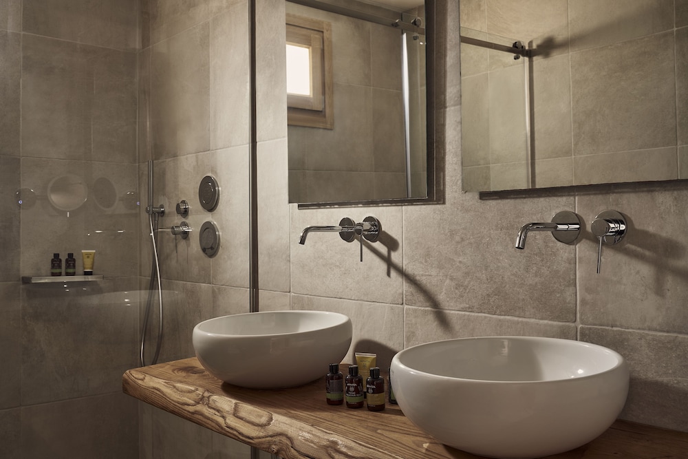 Luxury Villa - Photo 2