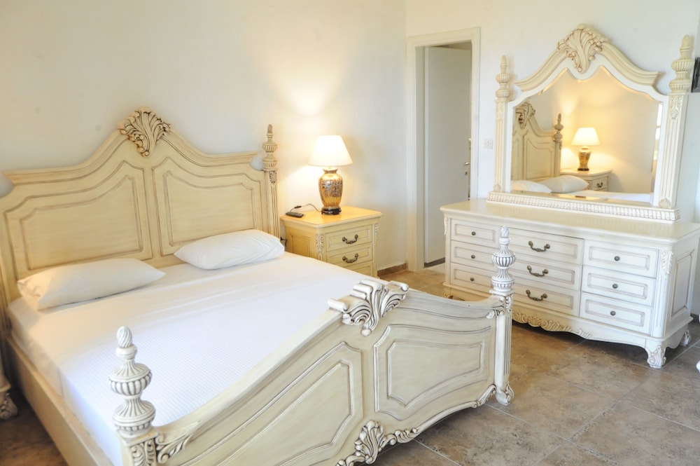 Double Deluxe Sea View Upper Floor photo 2