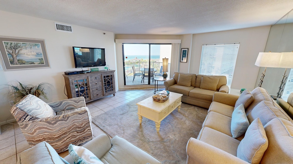 Condo, 2 Bedrooms