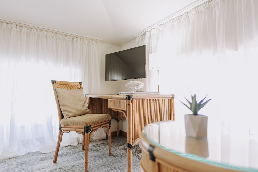Attic Double Room with Sea View photo 3