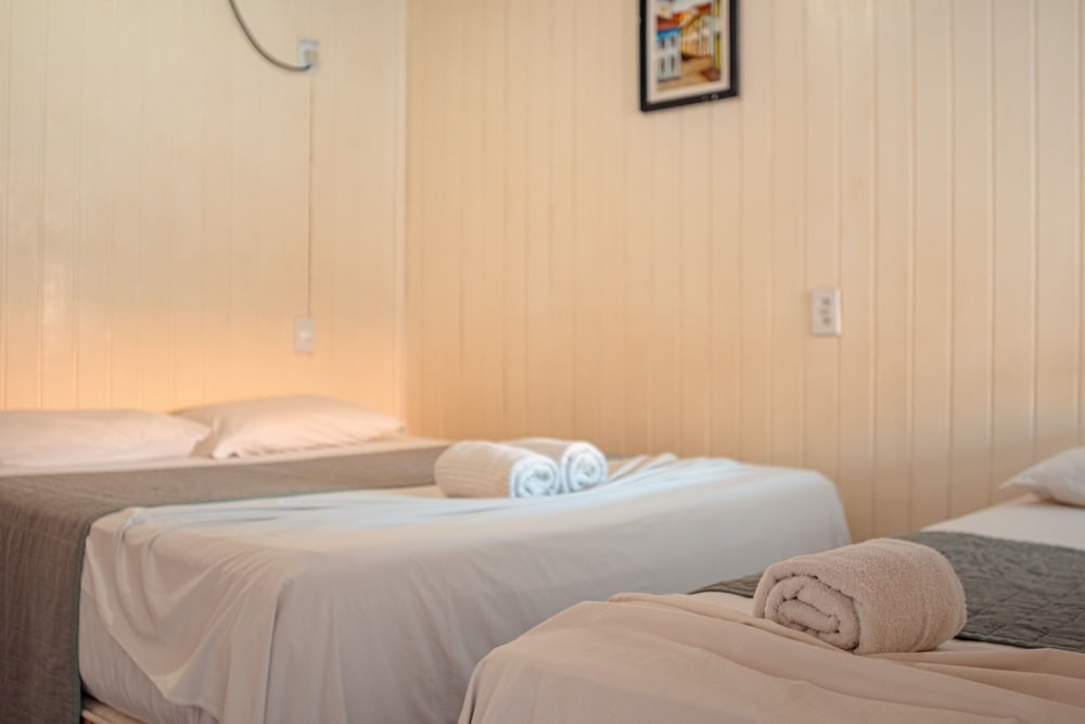 Standard Twin Room - Photo 5