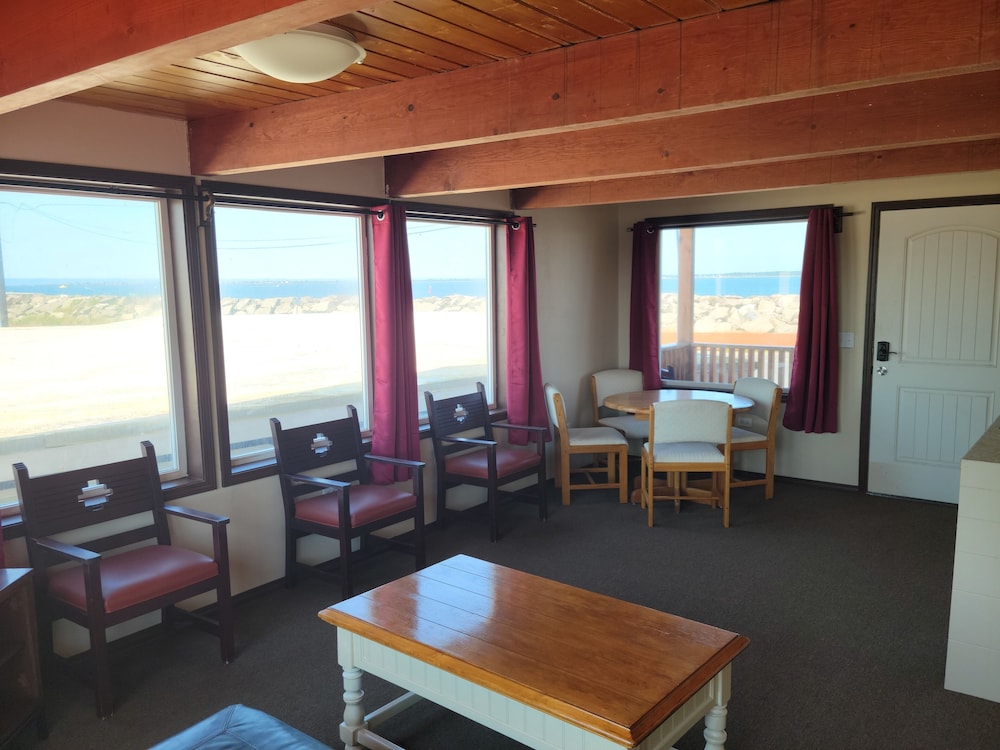 Family Suite, Multiple Beds, Refrigerator & Microwave, Marina View photo 3