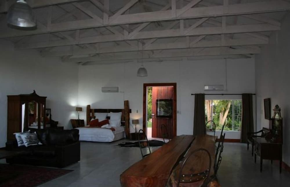 Luxury Suite, Vineyard View (Ruby Cabernet)