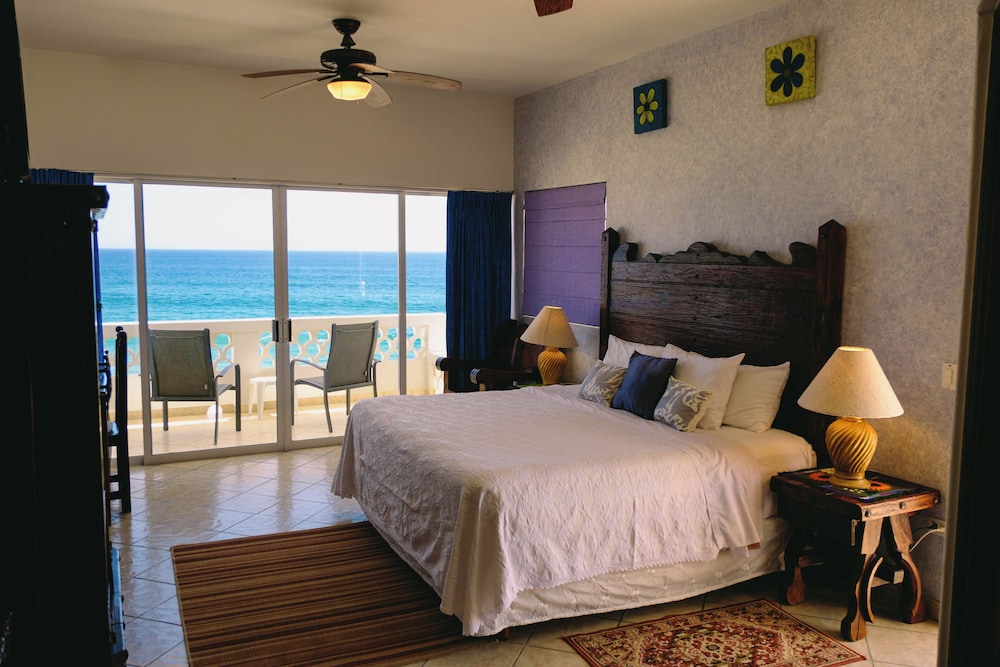 Deluxe Room, 1 King Bed, Ocean View