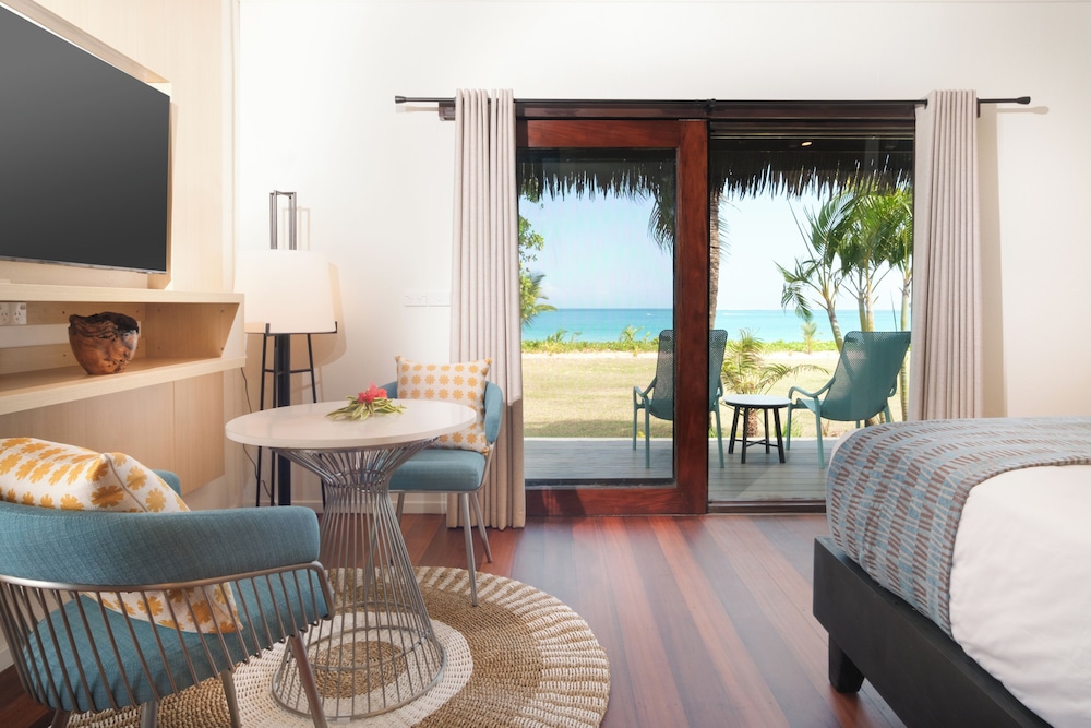 Deluxe Beachfront Bure photo 2