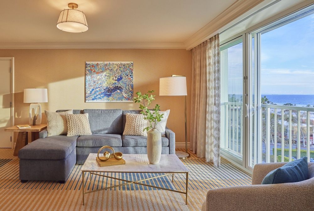Suite, 1 King Bed (Palmetto)