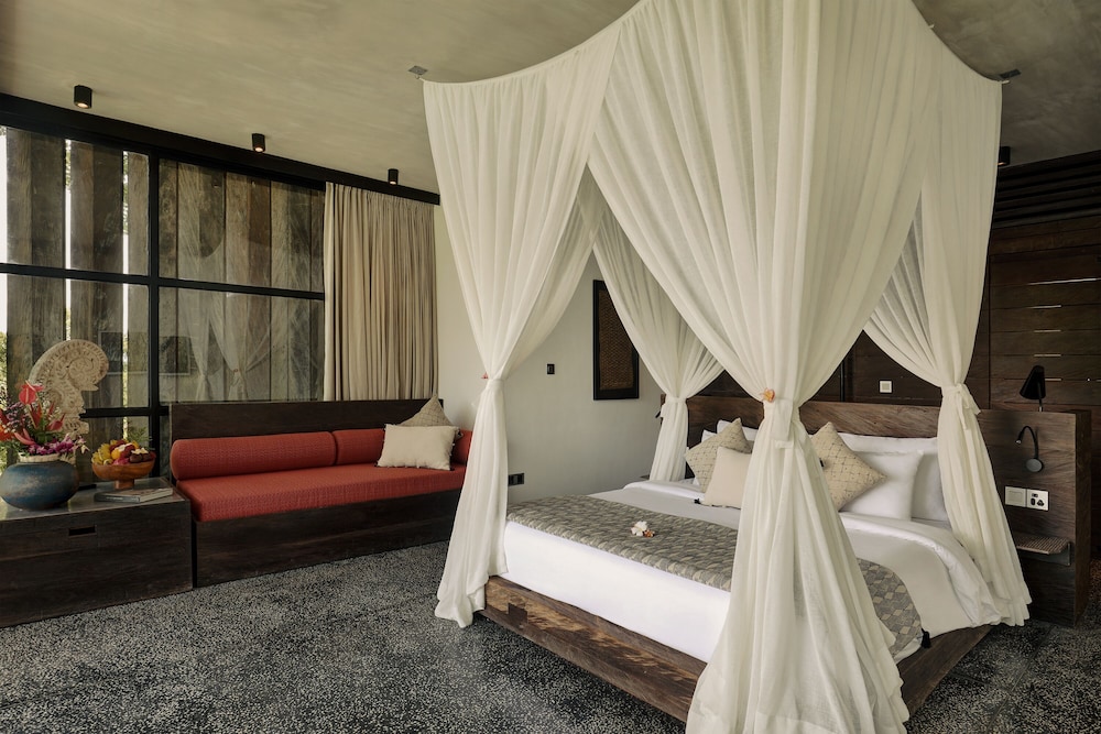One Bedroom Pool Villa with Garden View - Photo 2