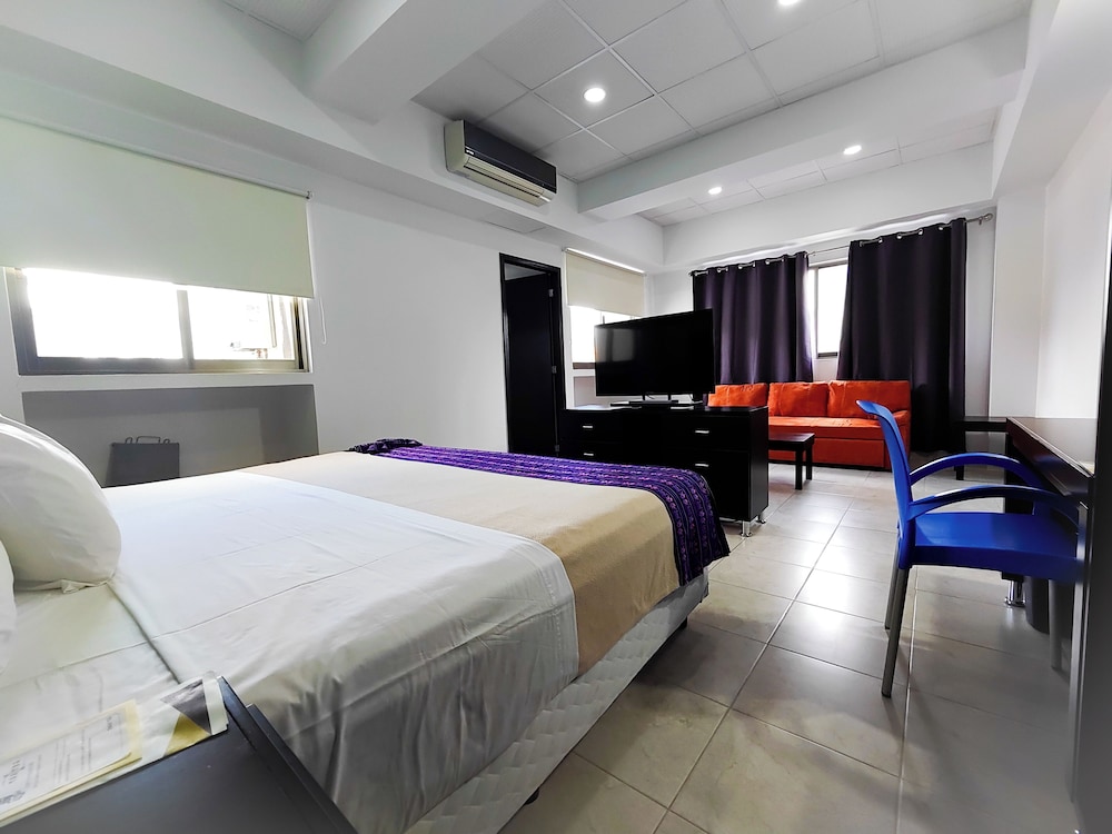 Deluxe Suite, 1 King Bed with Sofa bed