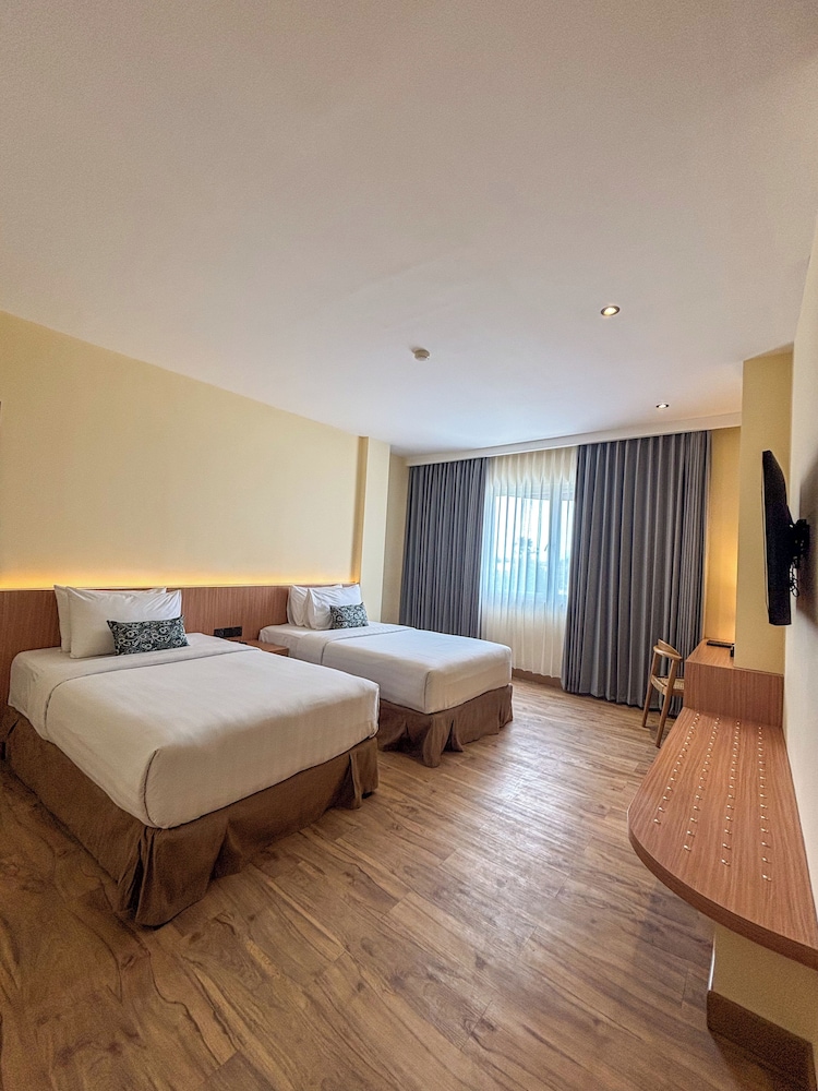 Junior Suite, 1 Bedroom - Photo 11