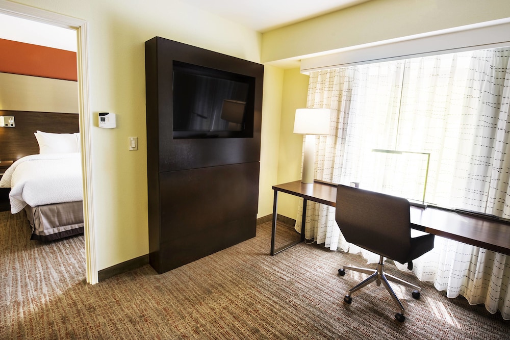 Suite, 1 Bedroom photo 2