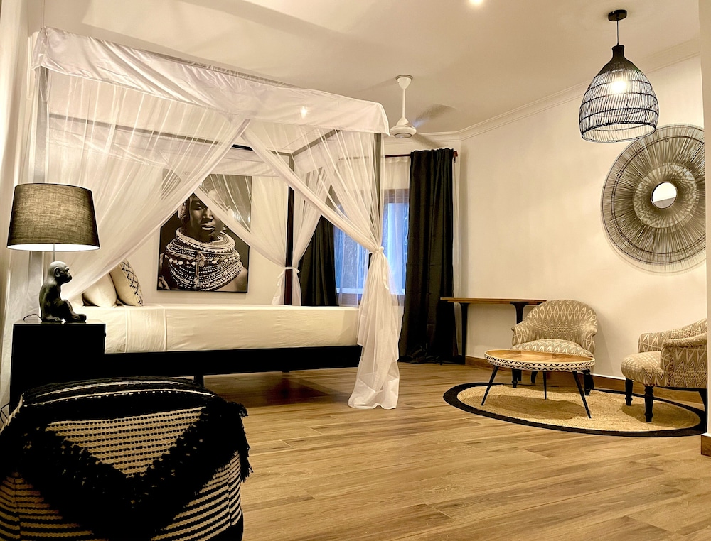 Deluxe Room - Photo 5