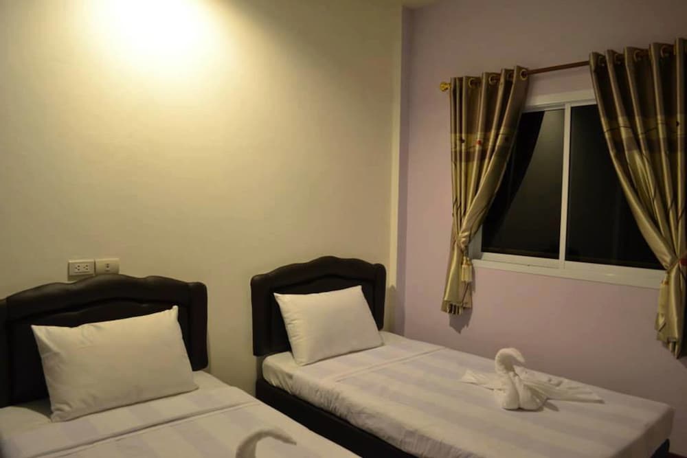 Standard Twin Room photo 3
