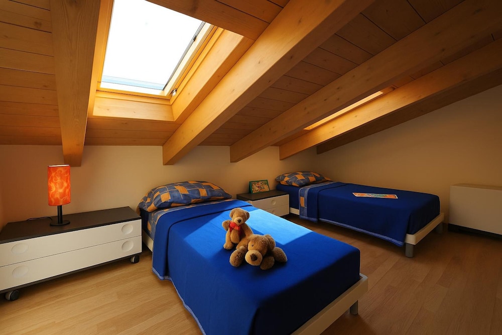 Family Apartment, Multiple Bedrooms, 2 Bathrooms, Mountainside (Residence Eden Gardenia 12)