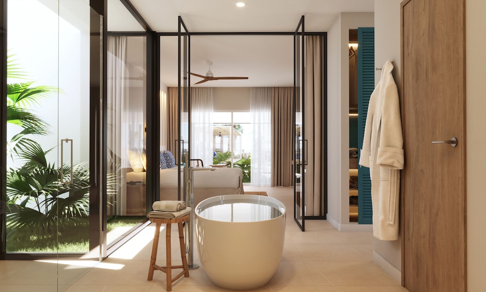 METT Suite with Private Garden and Pool - Photo 7
