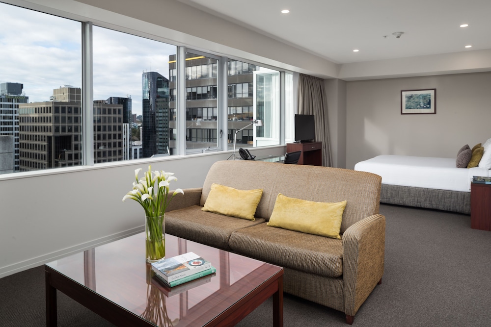 Suite, 1 King Bed - Photo 1
