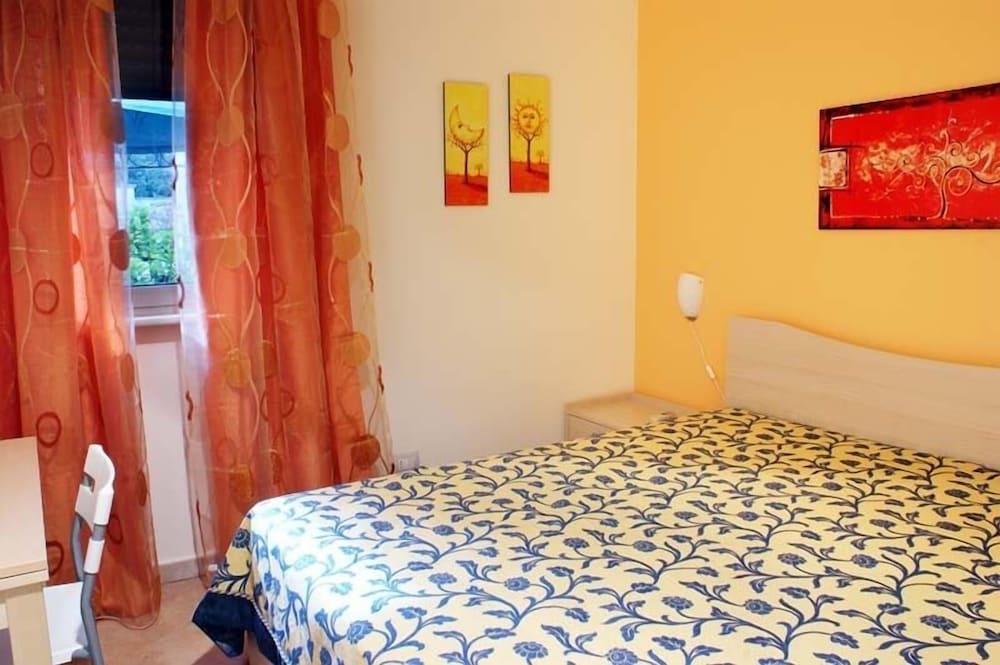 Double Room, 1 Queen Bed, Non Smoking photo 2