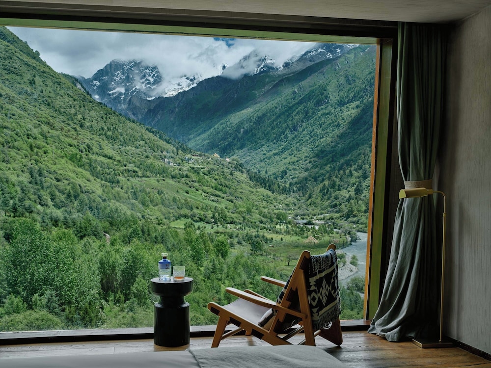 Elite Double Room, Mountain View photo 2