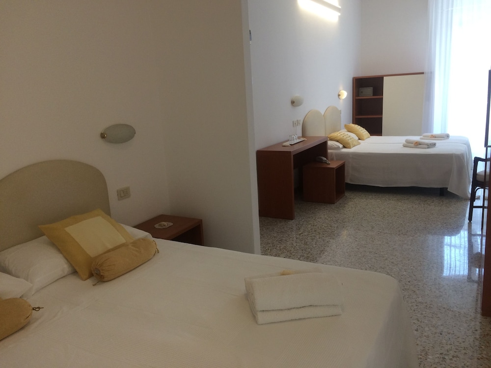 Quadruple Room photo 1